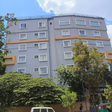 Olive Hotel Indiranagar By Embassy Group Bangalore Extérieur photo